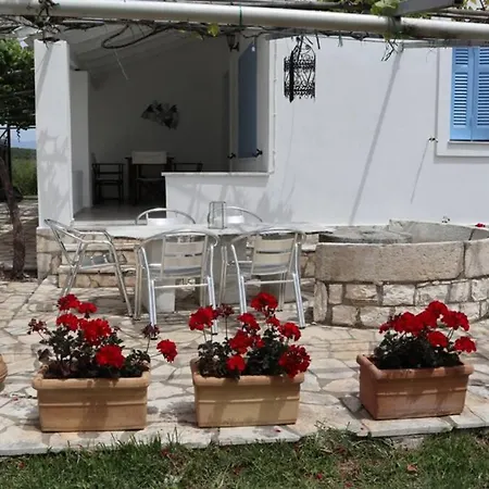 Sea Breeze Coastal House-in Almyros Beach