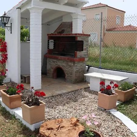 Sea Breeze Coastal House-in Almyros Beach Villa