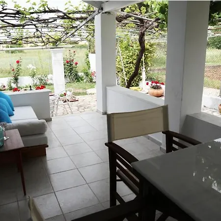 Villa Sea Breeze Coastal House-in Almyros Beach Acharavi (Corfu)