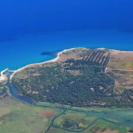 Sea Breeze Coastal House-in Almyros Beach Villa *