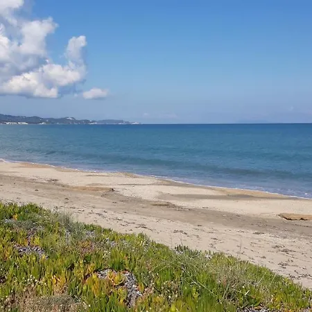 Sea Breeze Coastal House-in Almyros Beach Villa *